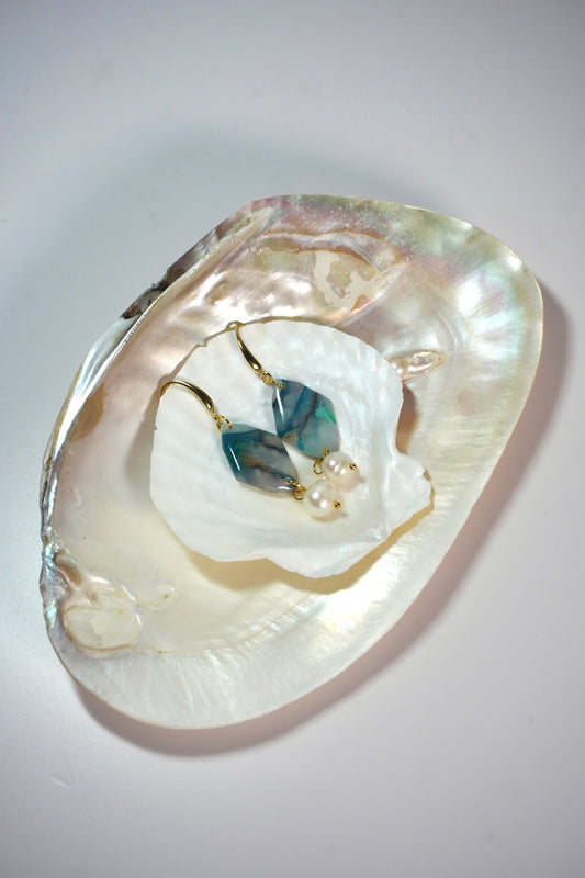 Translucent Blue Stone with natural freshwater pearl