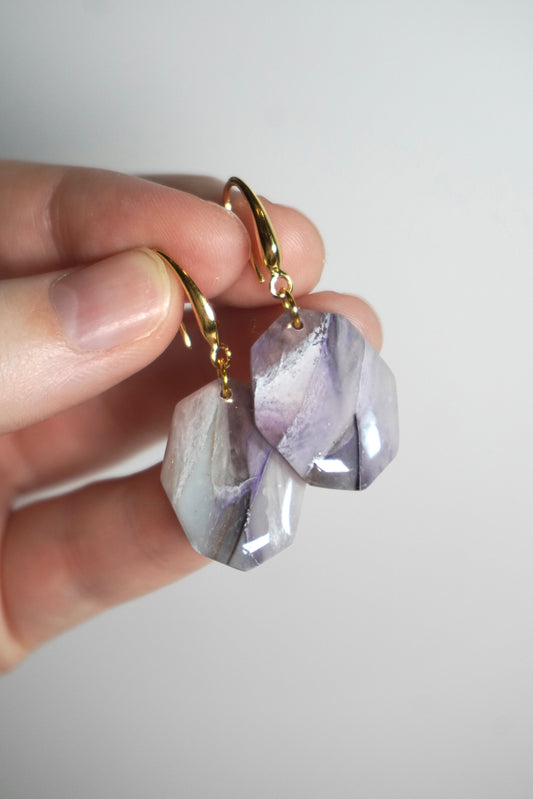 Purple Neutral Gemstone 1