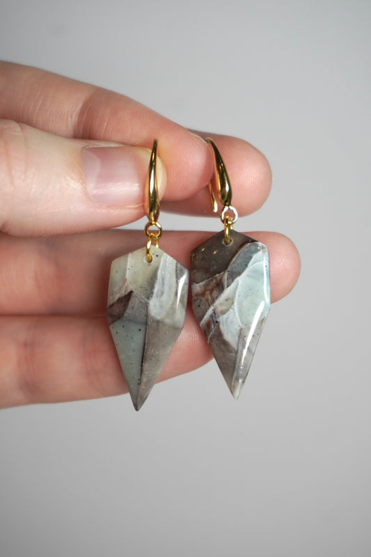 Grey Stone Dagger
