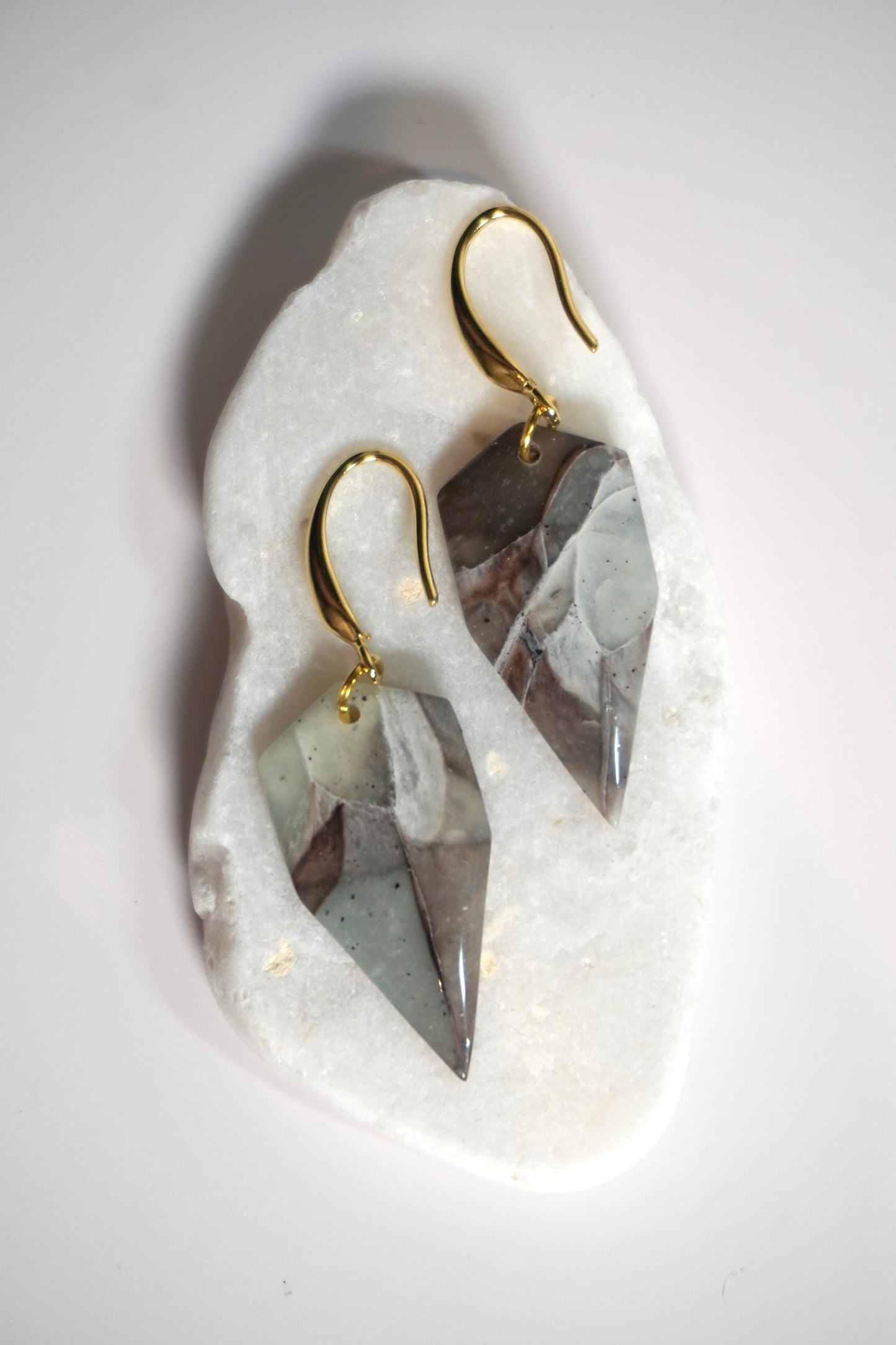Grey Stone Dagger