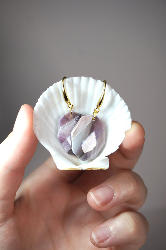 Purple Neutral Gemstone 1