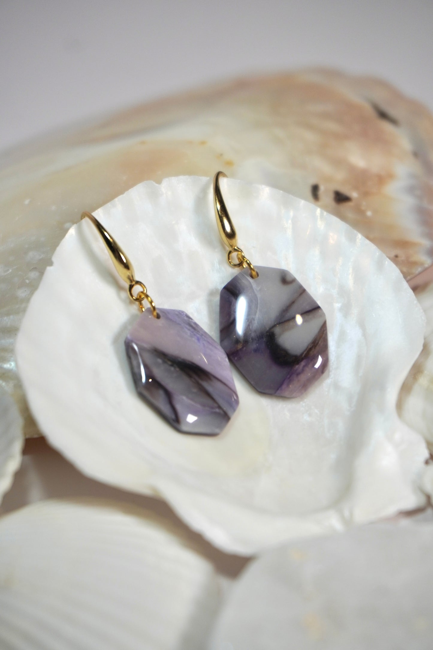 Purple Neutral Gemstone 2