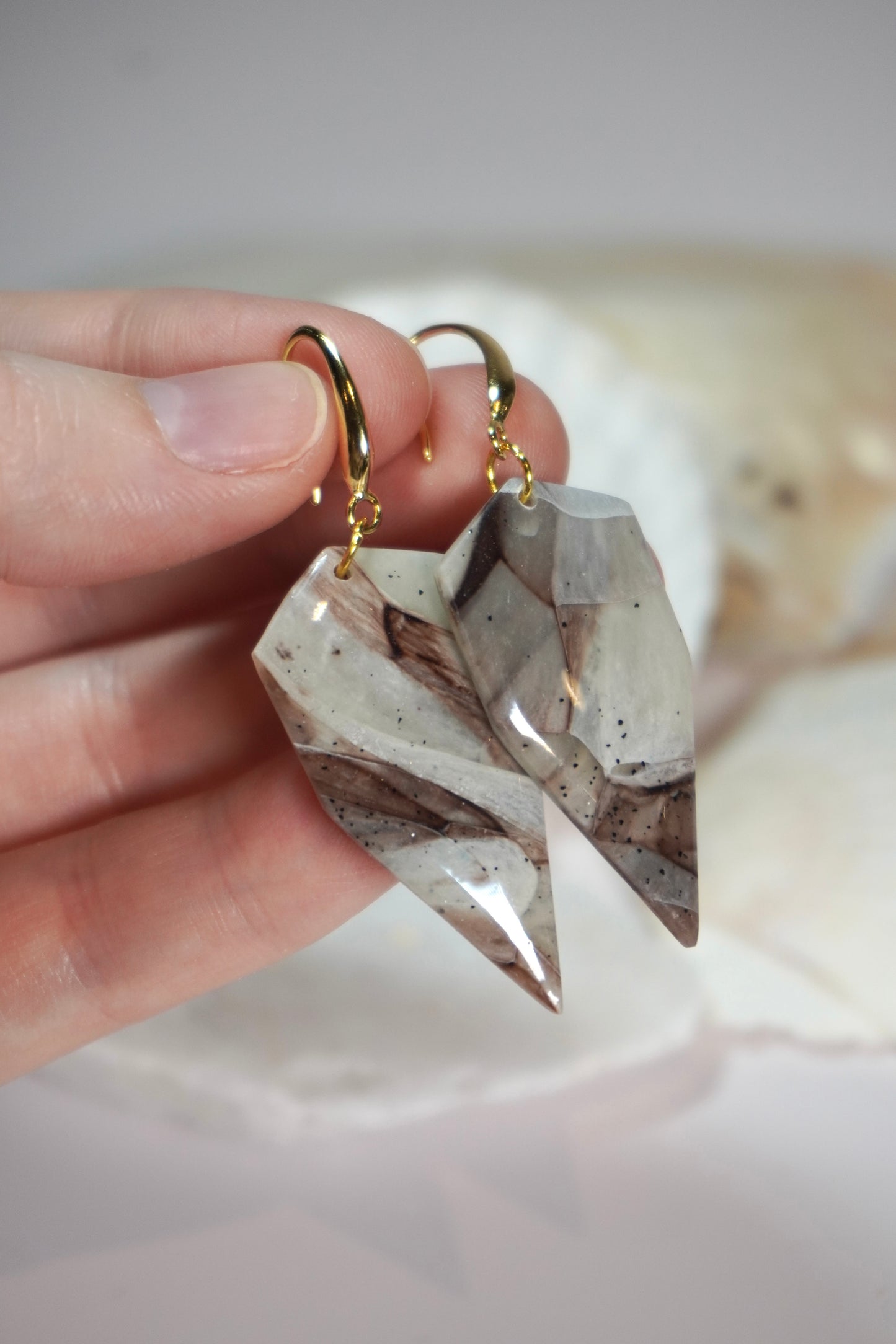 Grey Stone Dagger 2 (larger)