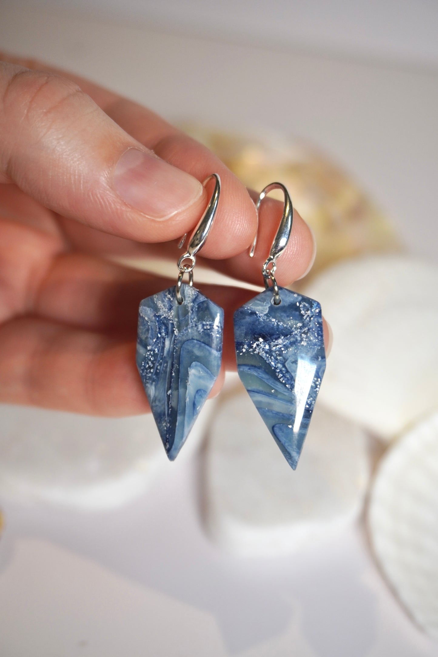 Blue and Silver Twist dagger