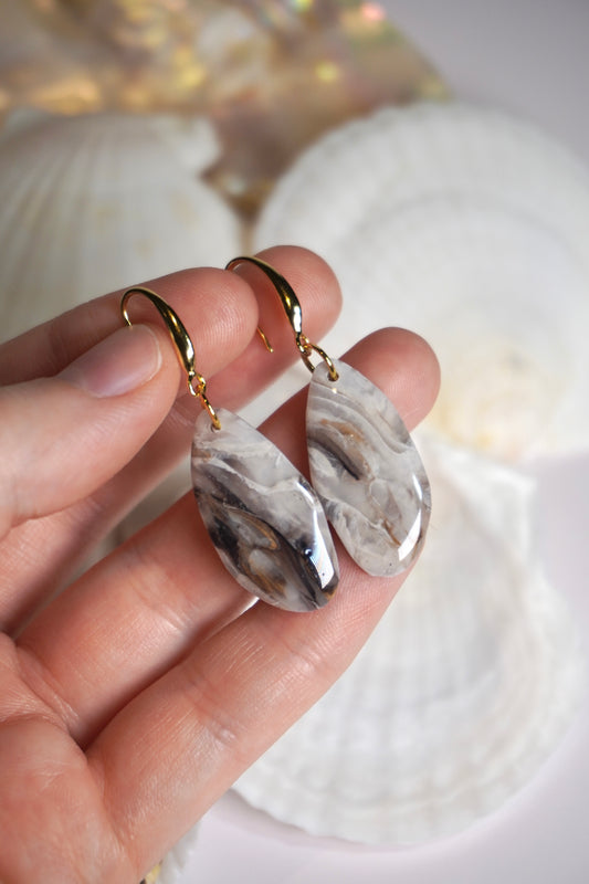 Neutral Stone organic drop