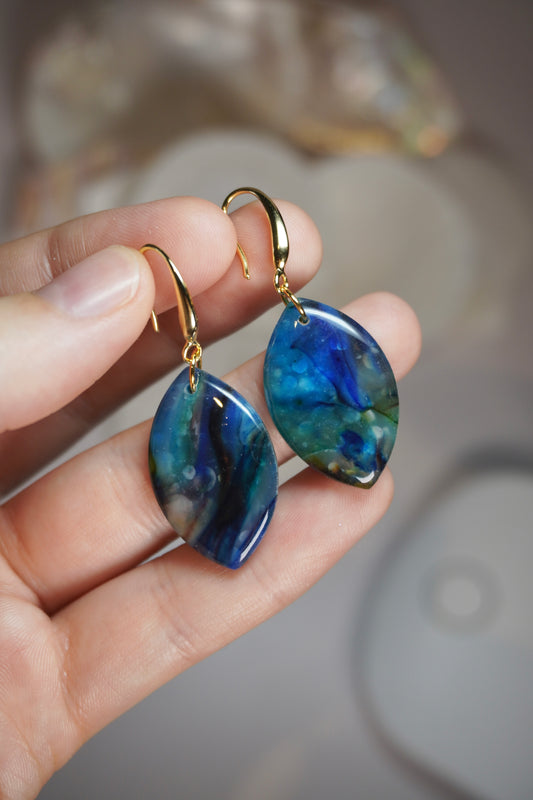 Dark blue Stone